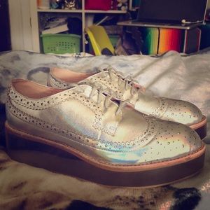Jeffrey Campbell: Adel silver hologram platforms✨